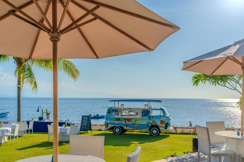 Lovina Beach Club & Resort